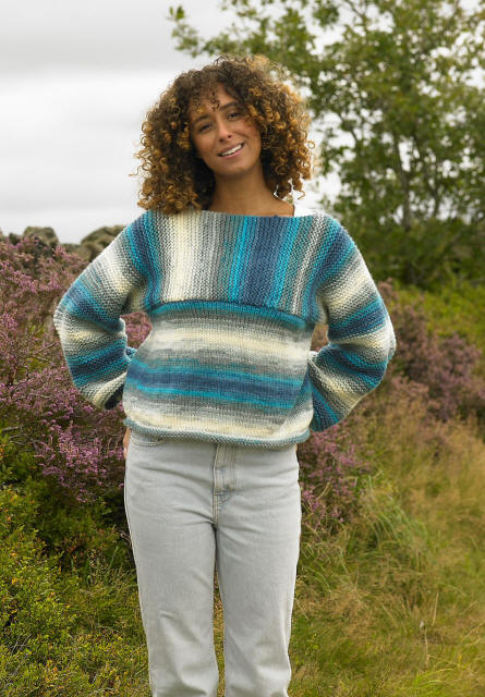 Ladies knitted Short Sweater in Cloudy Skies shade AC01 