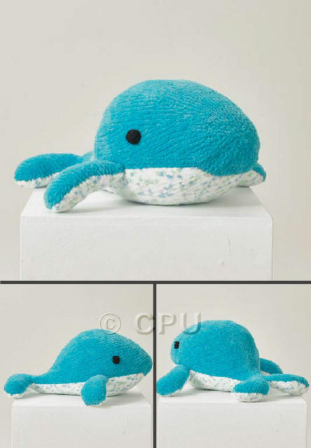 Toy Whale in shades B49 and B08