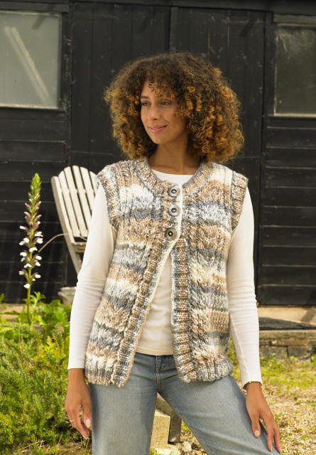 Ladies Waistcoat with cables, 3 buttons and chunky rib in shades UT10